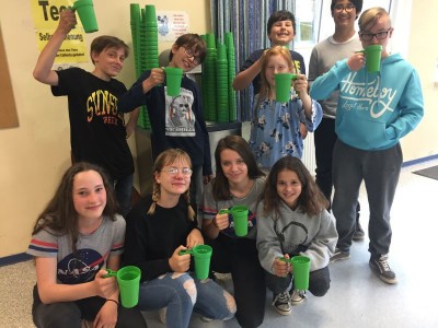 Kunststoffbecher für die Blumensteinschule in Wildeck-Obersuhl